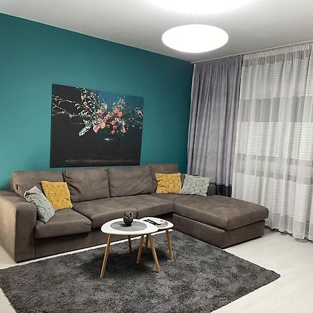 Modern Apartment At Train Station Tirana Exterior photo
